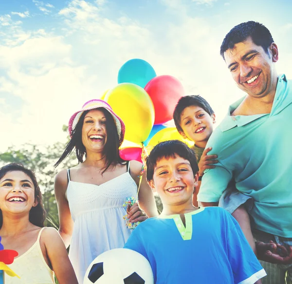 Familia Felicidad Vacaciones —  Fotos de Stock