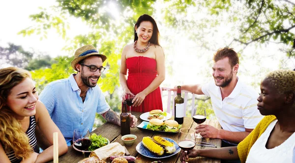 Diverse Friends Hanging Out Outdoors — Stock Photo, Image