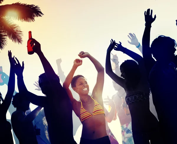 Pessoas em Beach Party on Summer Concept — Fotografia de Stock