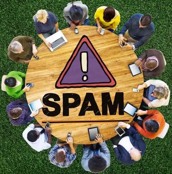 Affärsmän och spam — Stockfoto