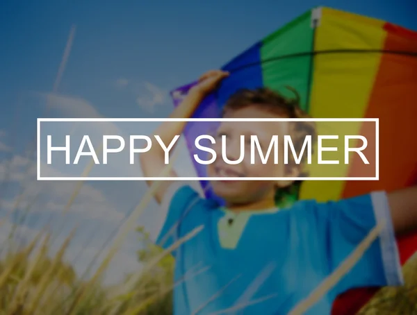 Glückliches Sommerfreundschaftskonzept — Stockfoto
