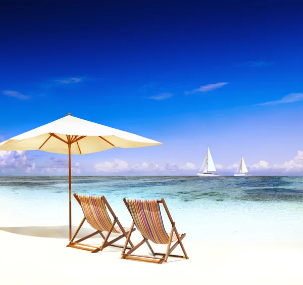 Leżak na plaży Tropical koncepcja — Zdjęcie stockowe