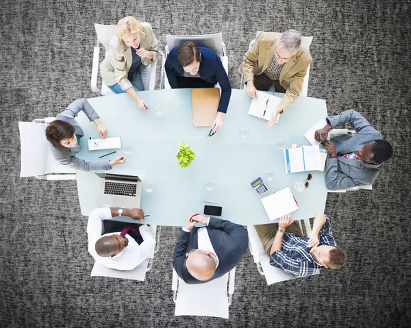 Pessoas de negócios em reunião corporativa — Fotografia de Stock