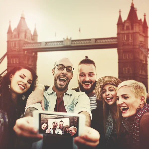 Amigos de verano haciendo concepto de selfie —  Fotos de Stock