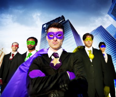 Süper kahraman iş adamları ve Cityscape kavramı