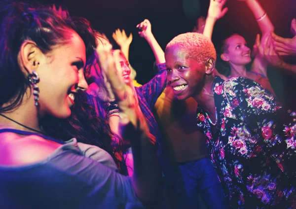 Amigos en la fiesta, Concepto de felicidad — Foto de Stock