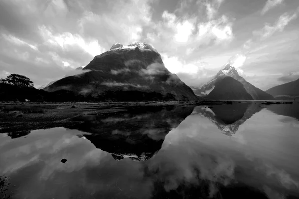 Montañas en Nueva Zelanda — Foto de Stock