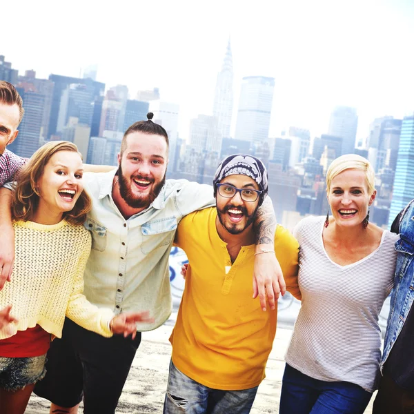 Vrienden vriendschap Huddle vakanties geluk Concept — Stockfoto