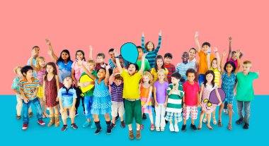 sevimli gülümseyen çocuklar