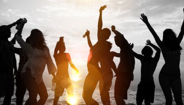 Yaz plaj partisi konsepti de arkadaşlar