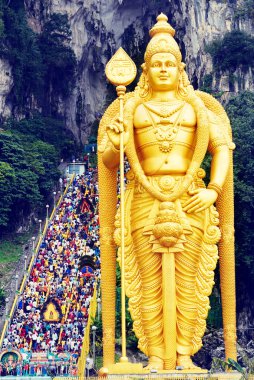 Lord Muruga heykelinin Batu mağaraları