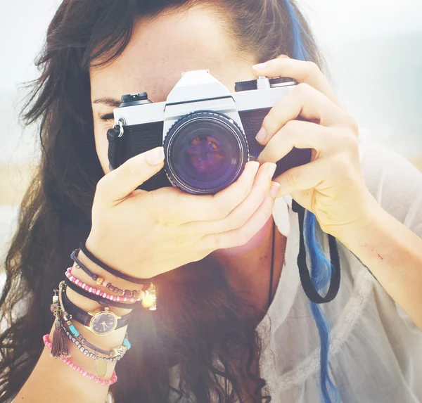 Bastante fotógrafo mujer concepto — Foto de Stock