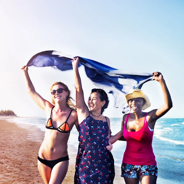 Flickor på sommaren Beach Vacation — Stockfoto