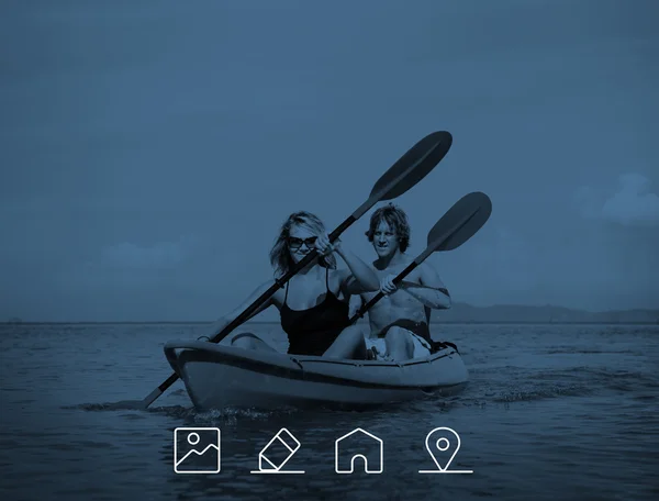 Couple kayak aventure bonheur loisirs poursuite concept — Photo