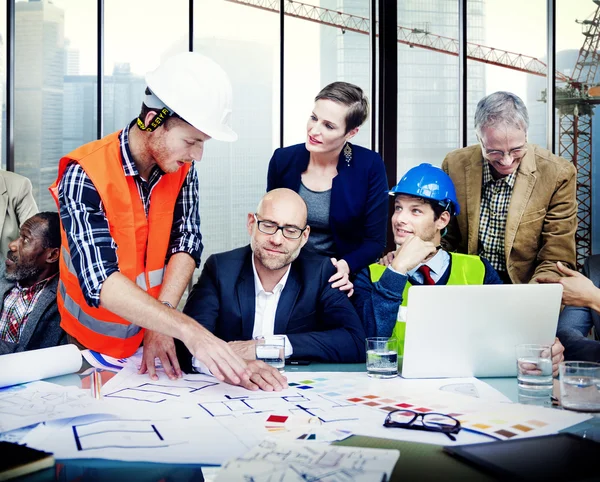 Arkitekten ingenjör möte — Stockfoto