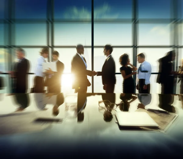 Grupo de empresarios en la reunión — Foto de Stock