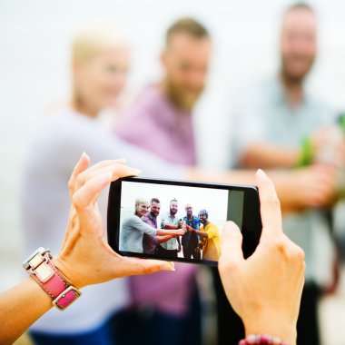 Arkadaşlar tatil mutluluk kavramı