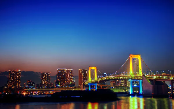 在台场，东京彩虹桥 — 图库照片