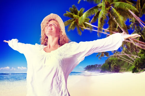 Woman Relaxing on Beach Concept — Stock Photo, Image