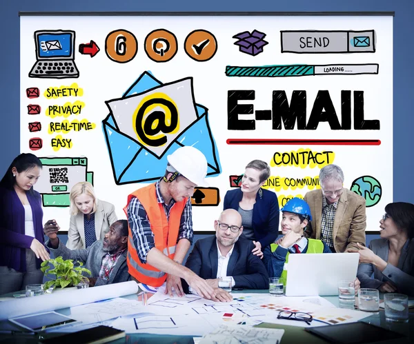 Correspondencia de correo electrónico, concepto de mensajería en línea —  Fotos de Stock