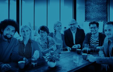 çok ırklı grup öğrenci