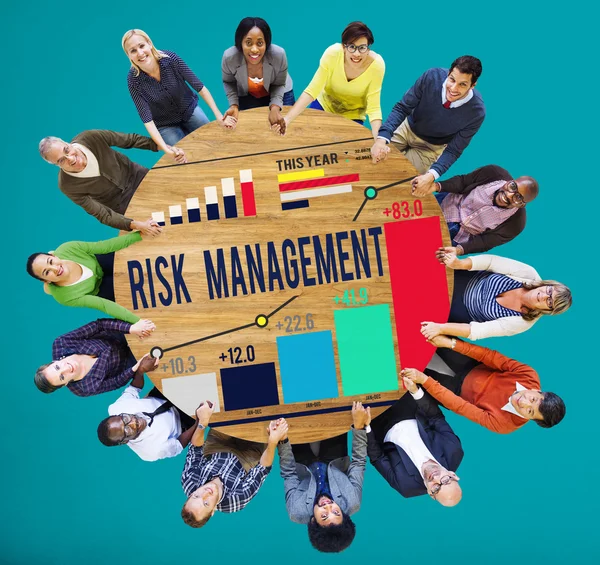 Geschäftsleute und Risikomanagement-Konzept — Stockfoto