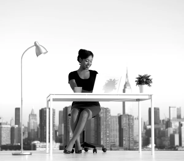 Businesswoman in New York city — Stock Photo, Image