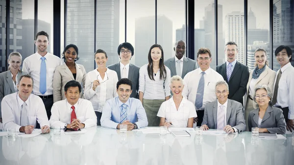 Konfigurierte Geschäftsleute — Stockfoto