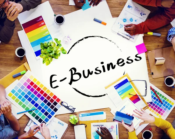 Uomini d'affari e E-Business Concept — Foto Stock