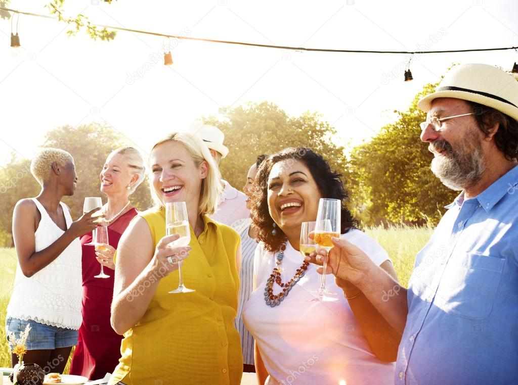 Diverse Neighbors Drinking