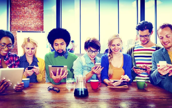 People using different devices — Stock Photo, Image