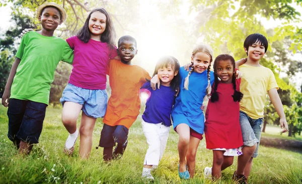 Enfants amitié et bonheur — Photo