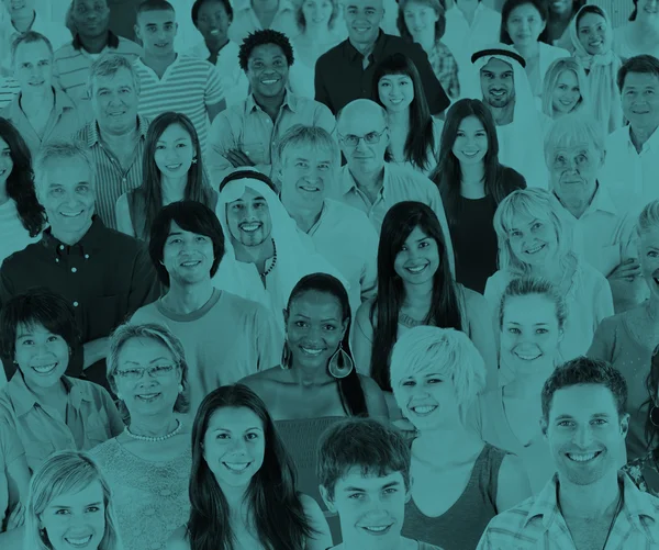 Grand groupe de personnes de la diversité — Photo