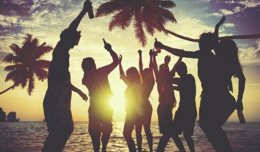 İnsanlar Beach Party kavramı kutlama