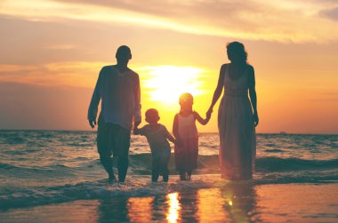 Aile Beach kavramı yürüyüş