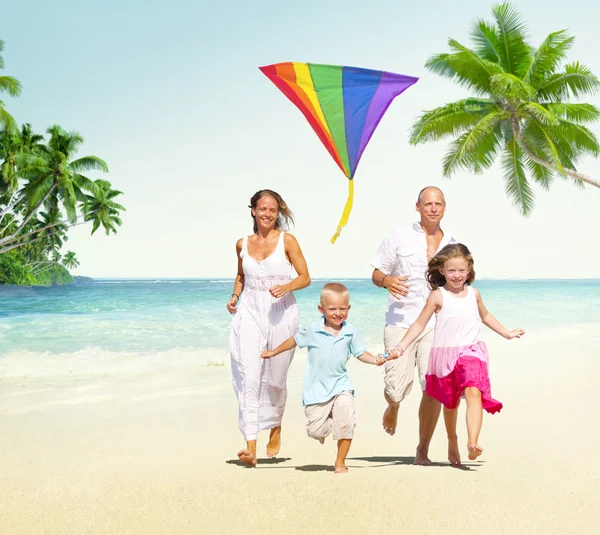 Family at Beach Enjoyment Concept — Stock Photo, Image