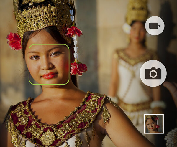 танцовщица позирует для картины
