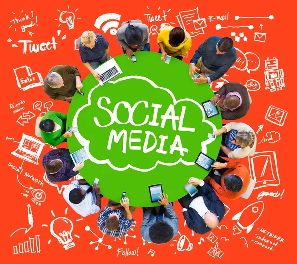 Business people and social media — Stock Photo, Image