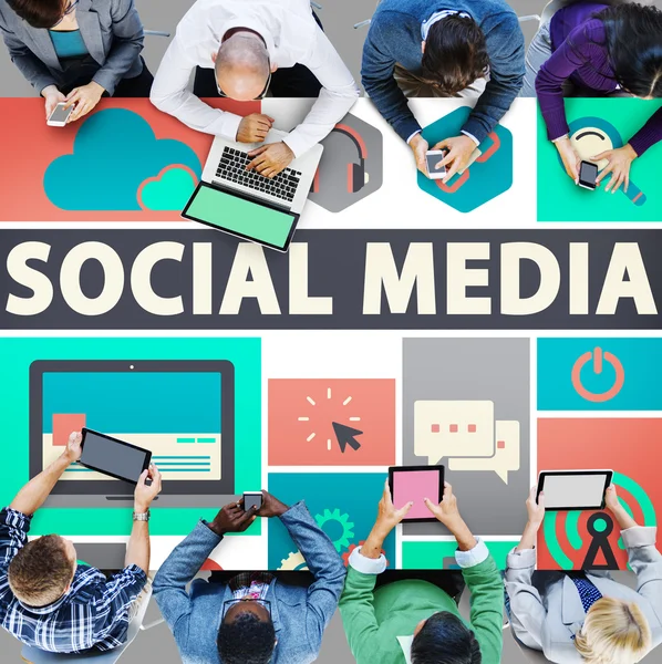 Concetto di connessione ai social media — Foto Stock