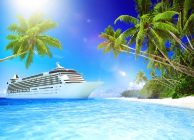 Cruise Gemi tropikal plaj kavramı