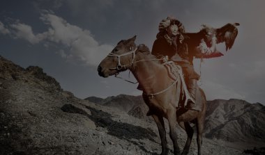 Kazak erkek avlamak tilki ve Kurtlar