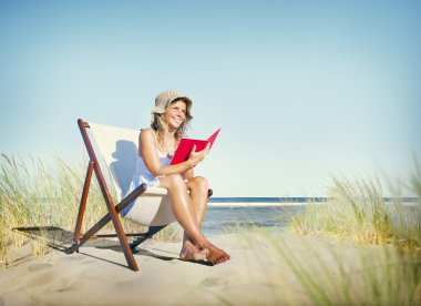 Kadın okuma kitabı Beach kavramı