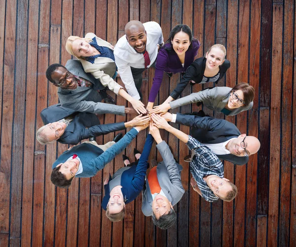 Les gens d'affaires et le concept de collaboration — Photo