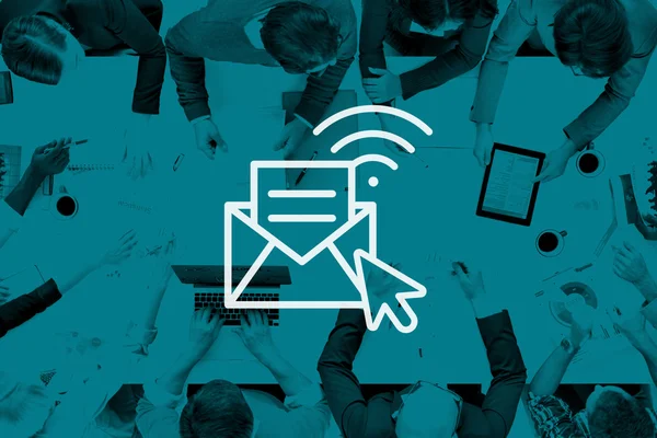 İletişim Online mesajlaşma kavramı