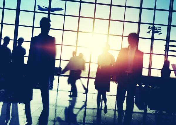 Gente de negocios en aeropuerto — Foto de Stock