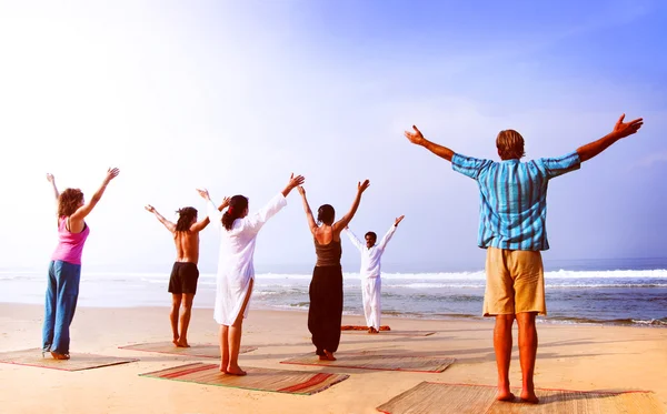 People doing exercise of yoga — Stock Photo, Image