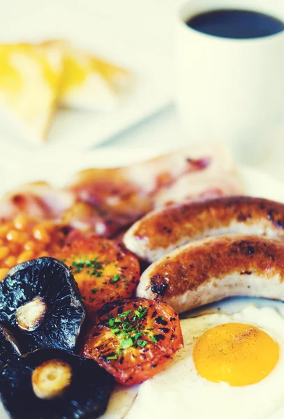 Tam İngiliz kahvaltısı fotoğrafı — Stok fotoğraf