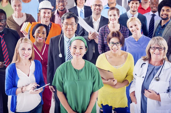 Grupo de personas diversas con diferentes ocupaciones —  Fotos de Stock