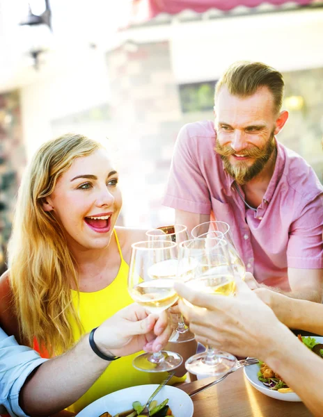 Friends hanging out at outdoors party — Stock Photo, Image