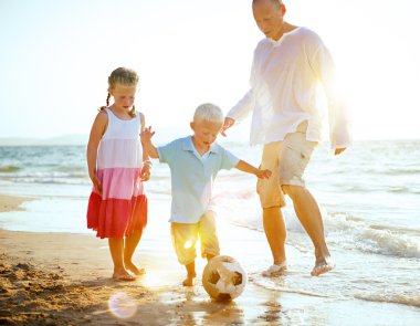 Futbol kavramı oynarken aile